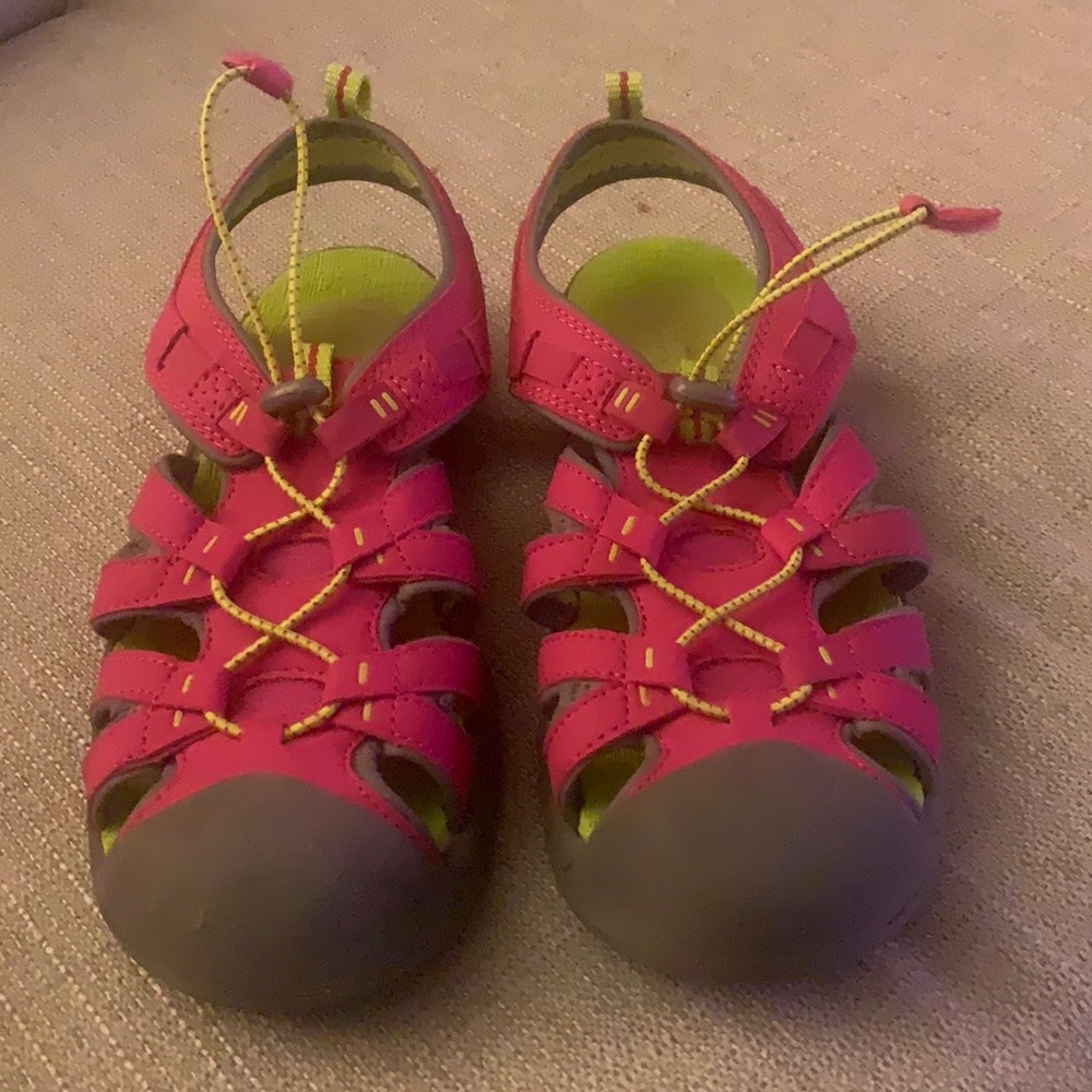 Sonoma sandals